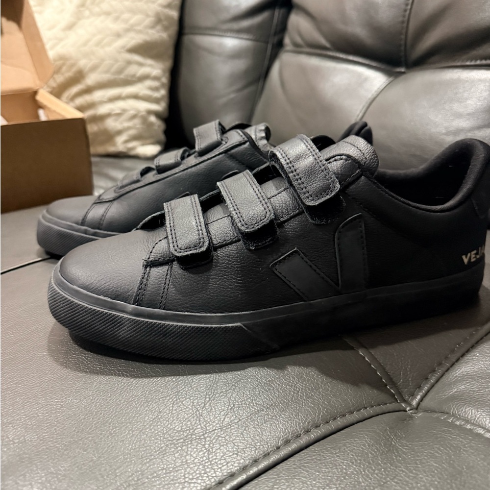 Veja Black Men's Shoes
